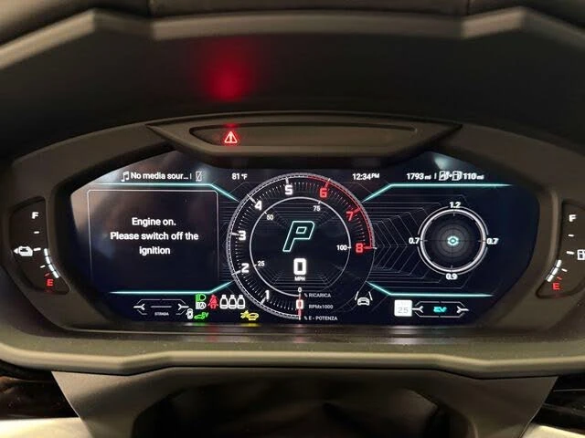 2025 Lamborghini Urus SE - Image 26 of 31