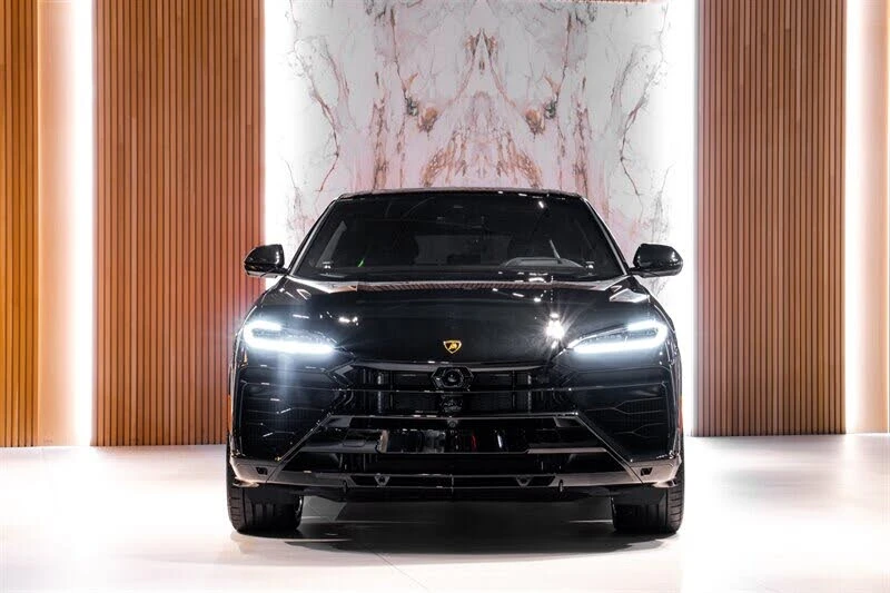 2025 Lamborghini Urus SE - Image 2 of 14