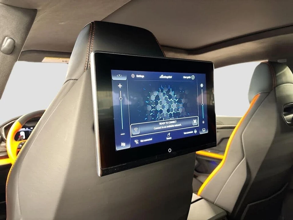 2025 Lamborghini Urus SE - Image 22 of 31