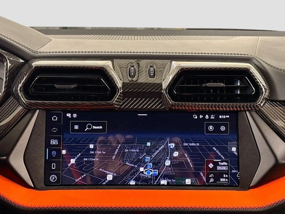 2025 Lamborghini Urus SE - Image 12 of 31