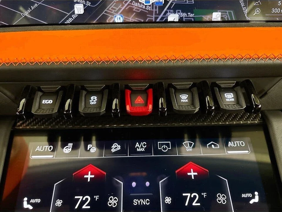 2025 Lamborghini Urus SE - Image 21 of 31