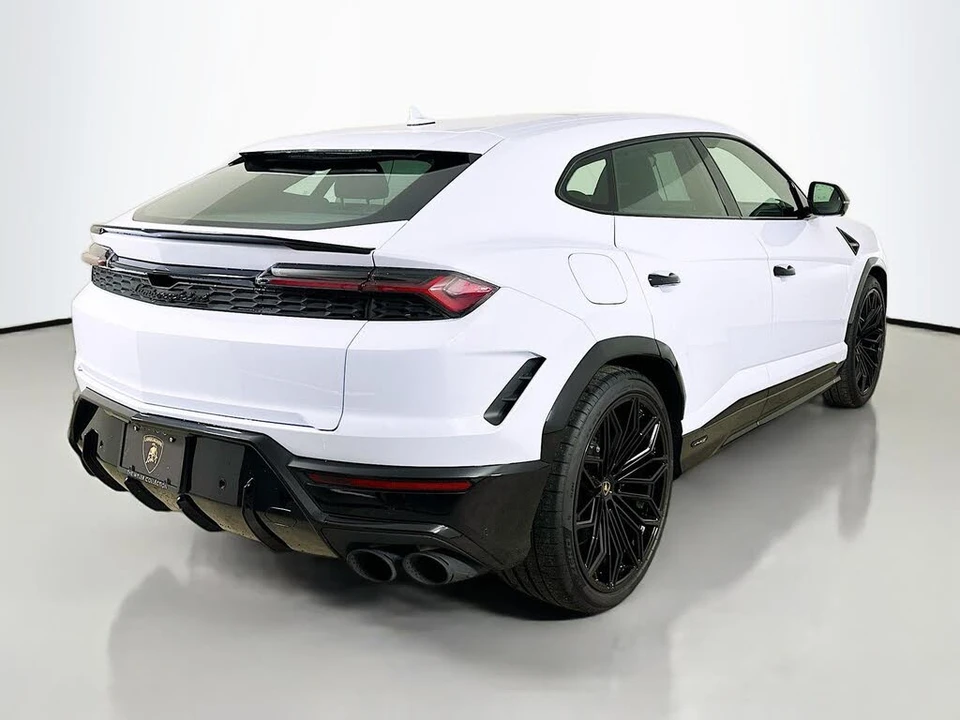 2025 Lamborghini Urus SE - Image 5 of 31