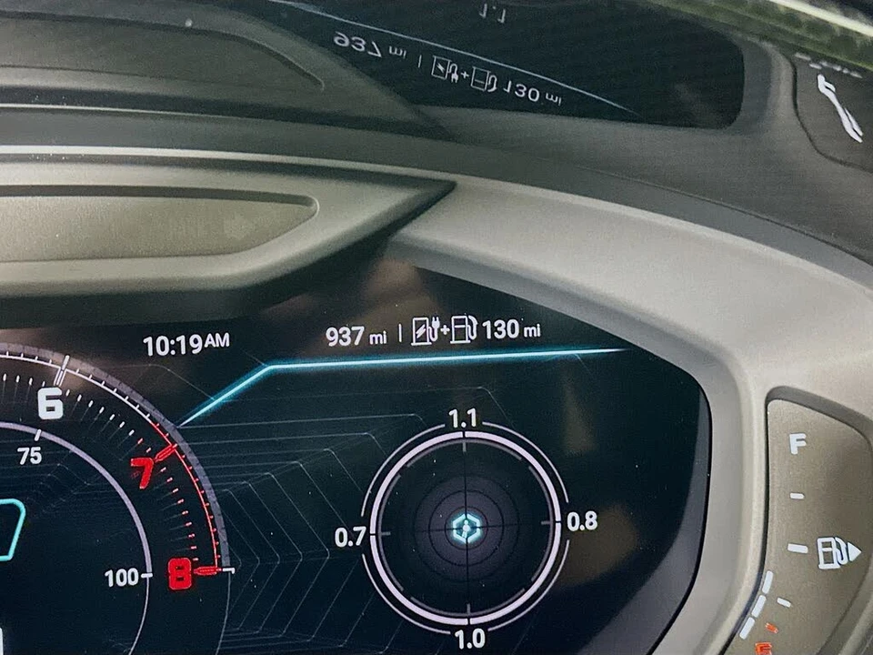 2025 Lamborghini Urus SE - Image 23 of 31