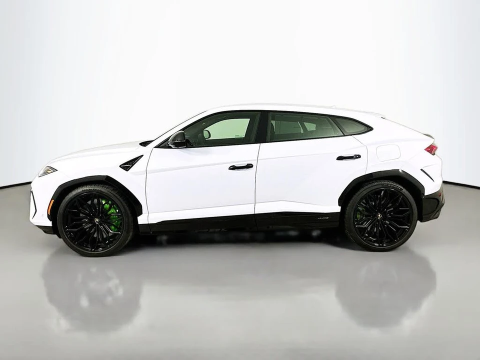 2025 Lamborghini Urus SE - Image 8 of 31