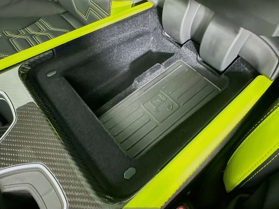 2025 Lamborghini Urus SE - Image 31 of 31