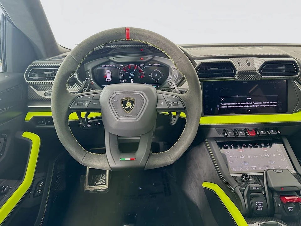 2025 Lamborghini Urus SE - Image 16 of 31