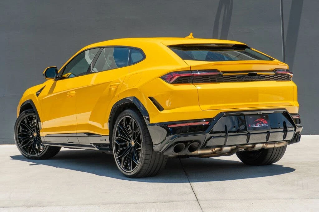 2025 Lamborghini Urus SE - Image 2 of 31