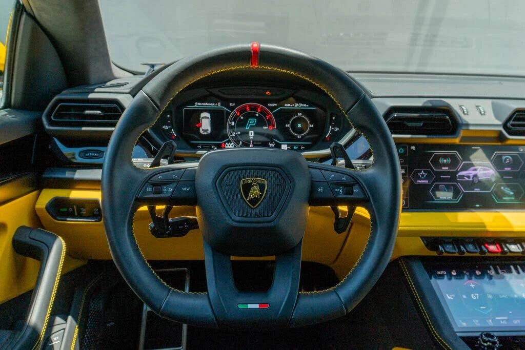 2025 Lamborghini Urus SE - Image 16 of 31