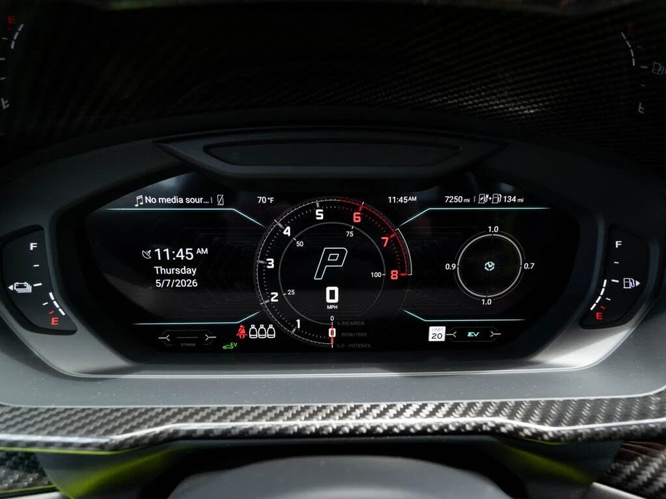 2025 Lamborghini Urus SE - Image 10 of 31