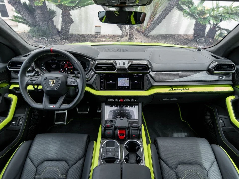 2025 Lamborghini Urus SE - Image 7 of 31