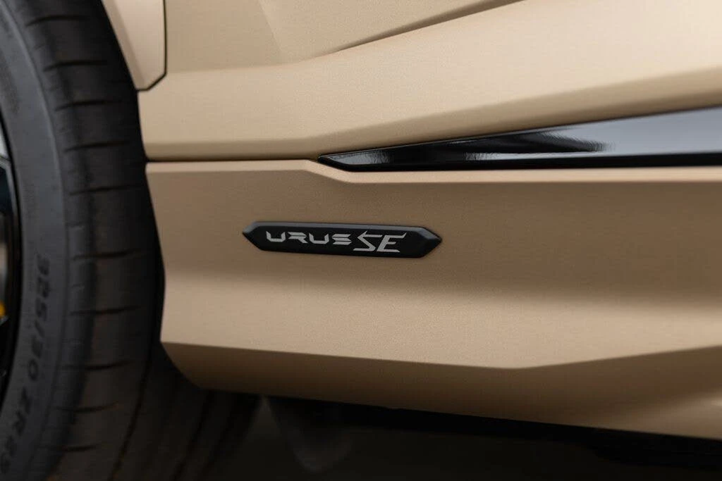 2025 Lamborghini Urus SE - Image 6 of 30