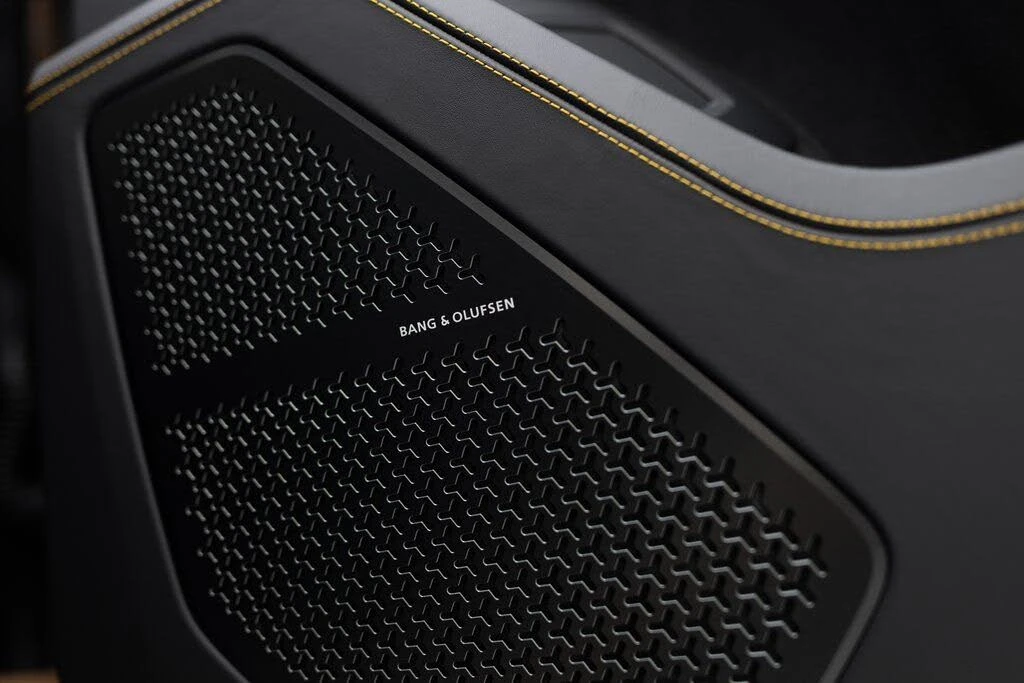2025 Lamborghini Urus SE - Image 19 of 30