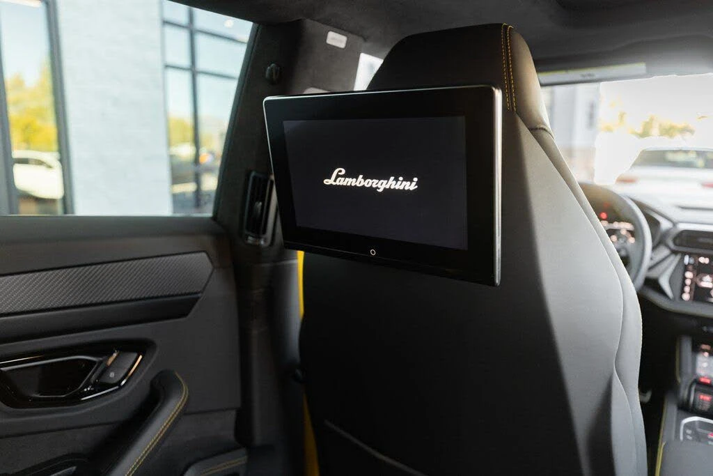 2025 Lamborghini Urus SE - Image 29 of 30