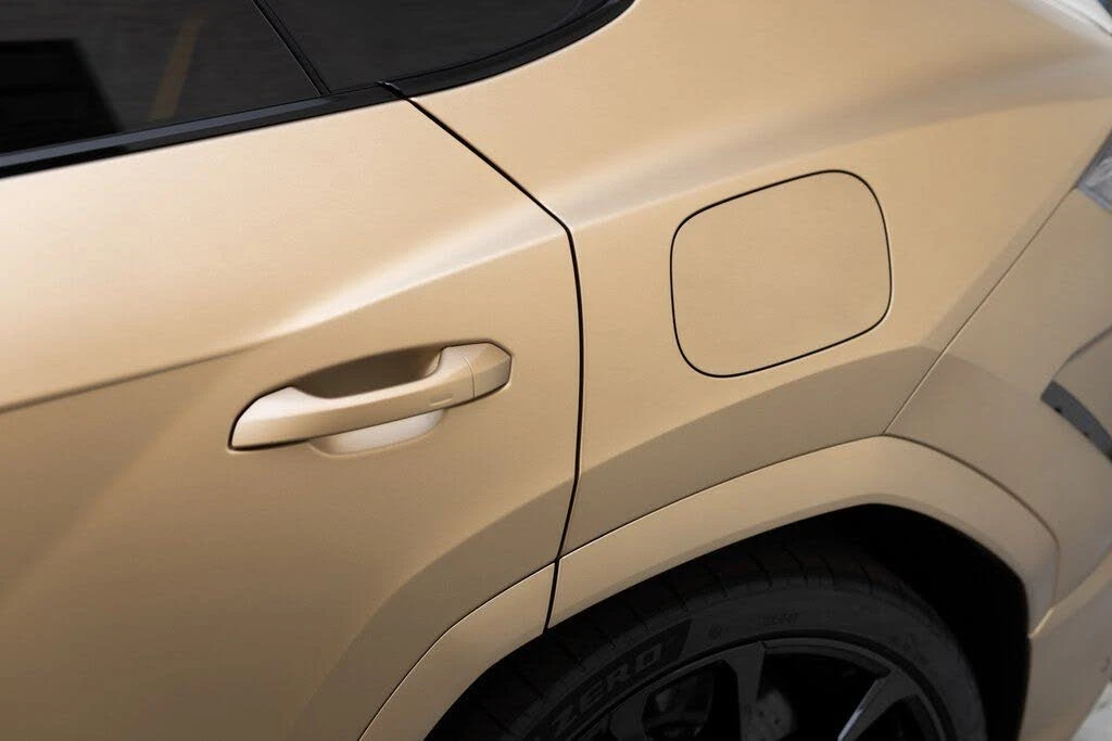 2025 Lamborghini Urus SE - Image 10 of 30