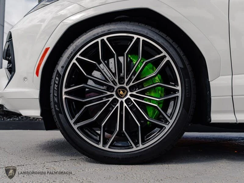 2025 Lamborghini Urus SE - Image 25 of 25