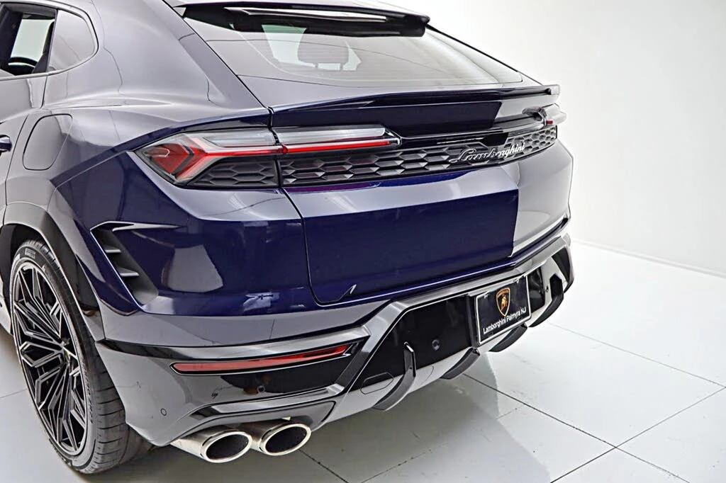 2025 Lamborghini Urus SE - Image 10 of 31