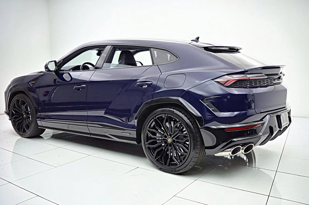 2025 Lamborghini Urus SE - Image 14 of 31