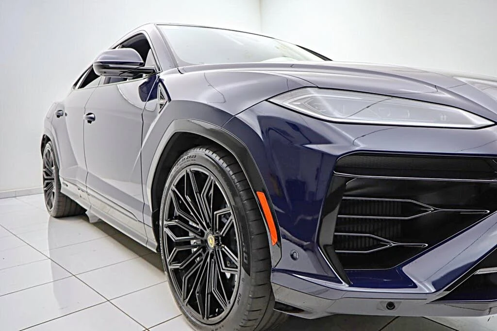 2025 Lamborghini Urus SE - Image 19 of 31