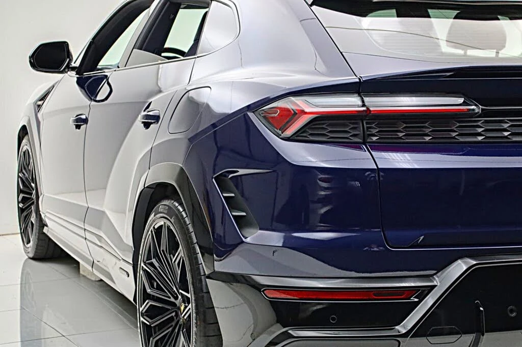 2025 Lamborghini Urus SE - Image 16 of 31