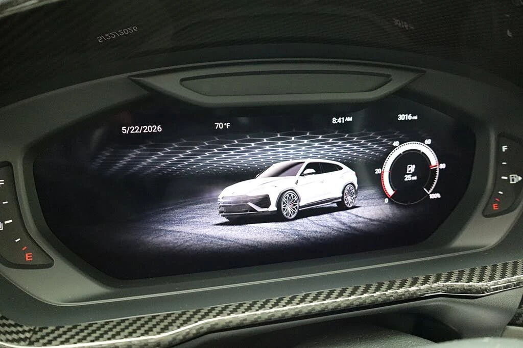 2025 Lamborghini Urus SE - Image 30 of 31