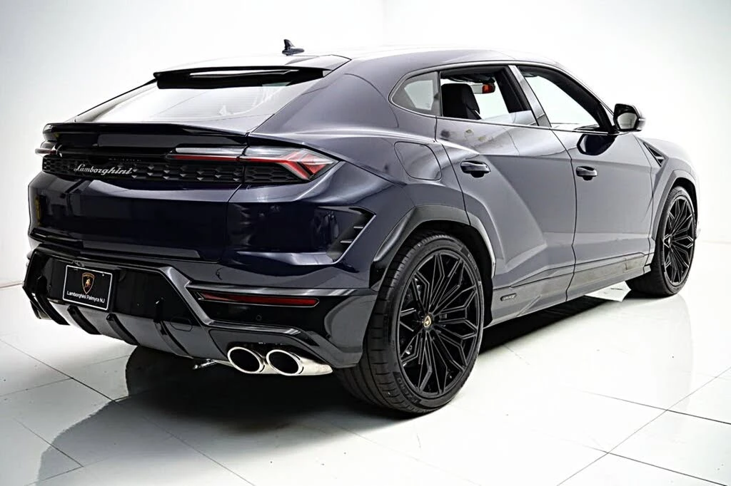 2025 Lamborghini Urus SE - Image 20 of 31