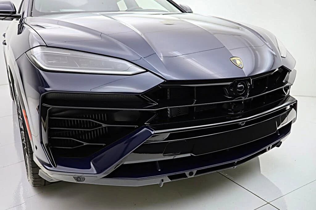 2025 Lamborghini Urus SE - Image 8 of 31
