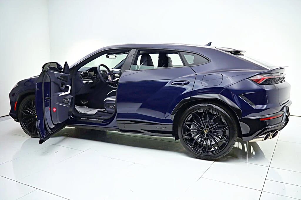 2025 Lamborghini Urus SE - Image 13 of 31