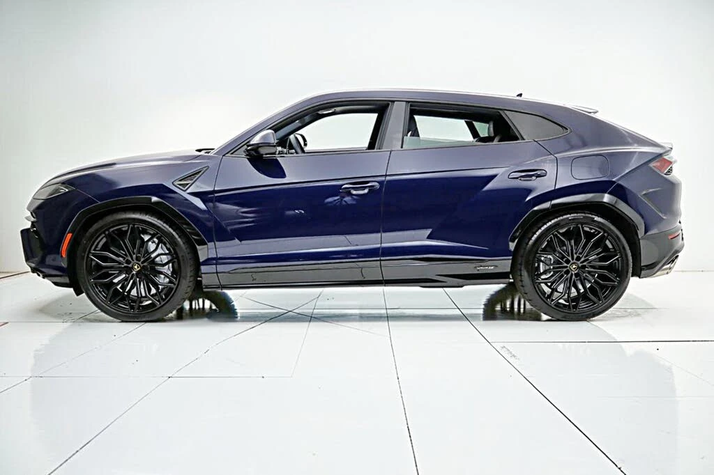 2025 Lamborghini Urus SE - Image 3 of 31