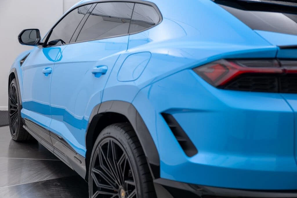 2025 Lamborghini Urus SE - Image 13 of 31