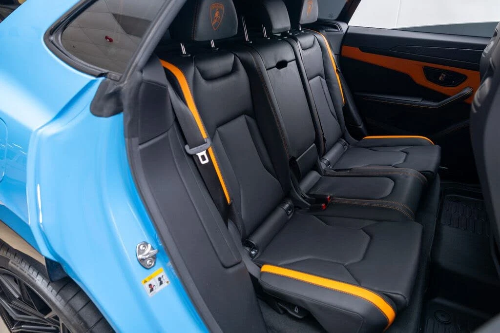 2025 Lamborghini Urus SE - Image 24 of 31
