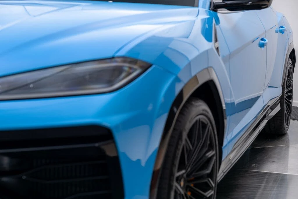 2025 Lamborghini Urus SE - Image 11 of 31
