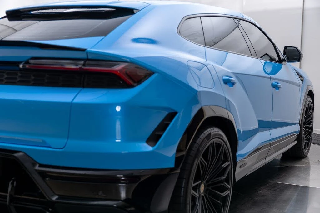 2025 Lamborghini Urus SE - Image 12 of 31