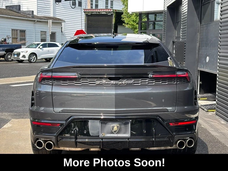 2025 Lamborghini Urus SE - Image 4 of 10