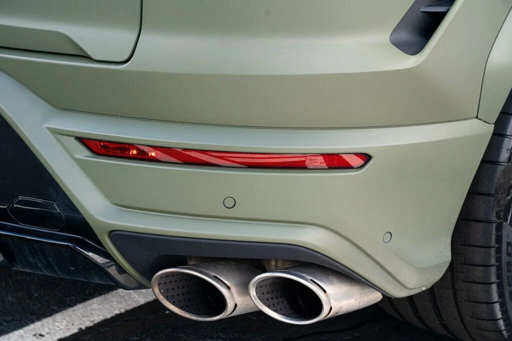 2025 Lamborghini Urus SE - Image 16 of 31