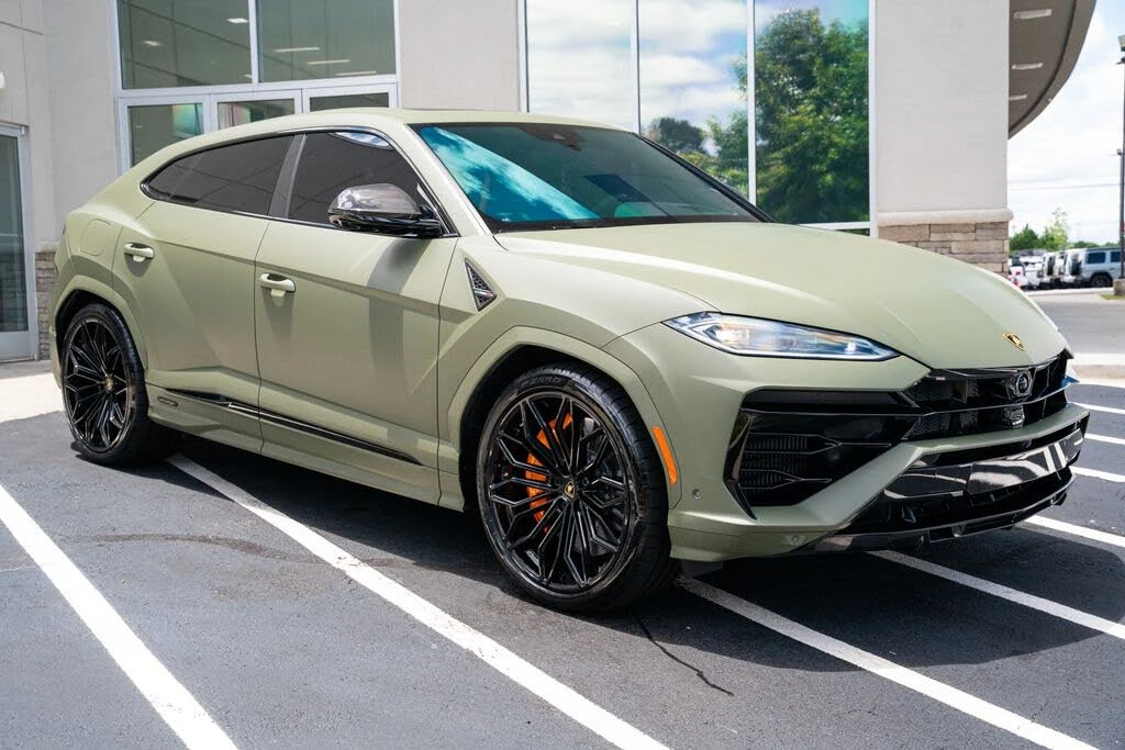 2025 Lamborghini Urus SE - Image 8 of 31