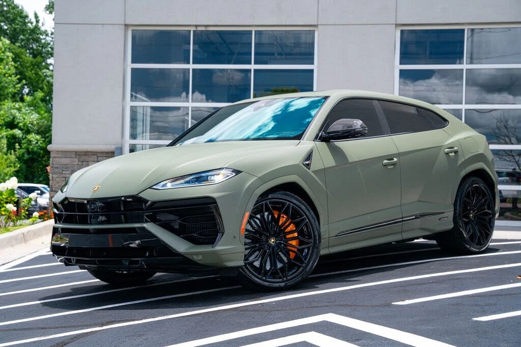 2025 Lamborghini Urus SE - Image 2 of 31