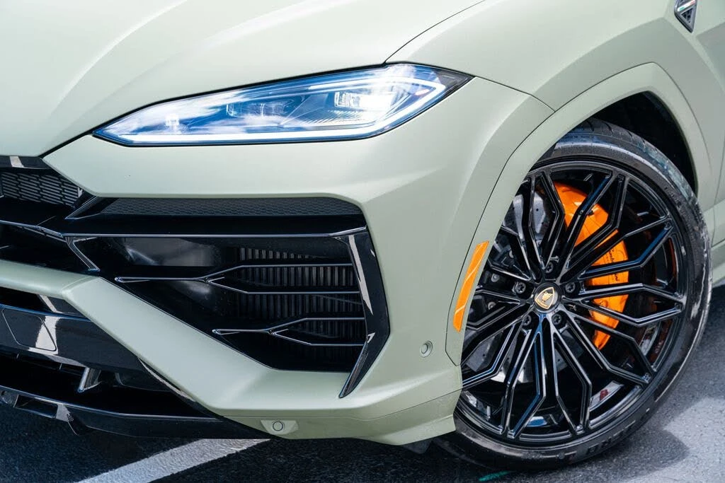 2025 Lamborghini Urus SE - Image 3 of 31