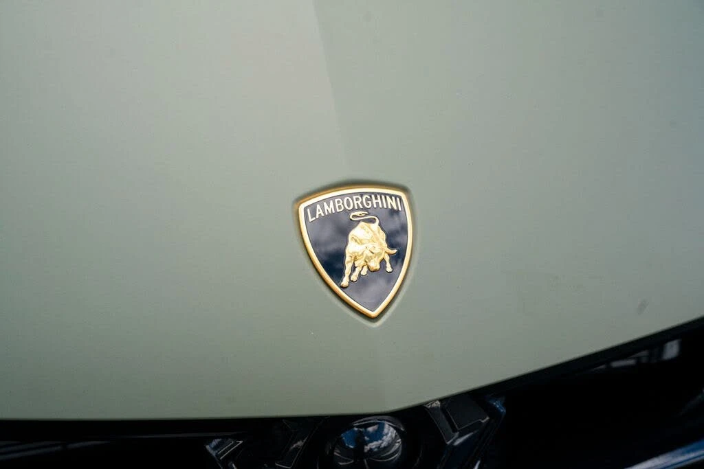 2025 Lamborghini Urus SE - Image 7 of 31