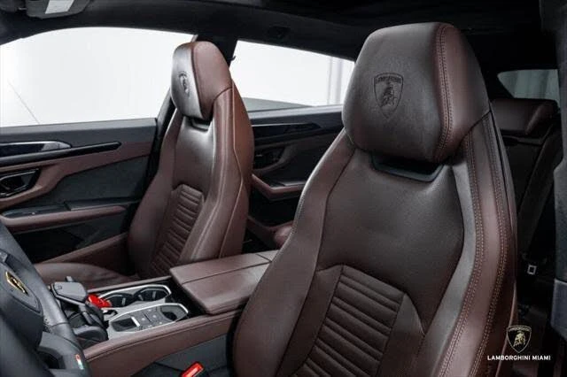 2025 Lamborghini Urus SE - Image 31 of 31