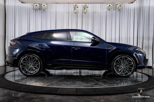 2025 Lamborghini Urus SE - Image 16 of 31