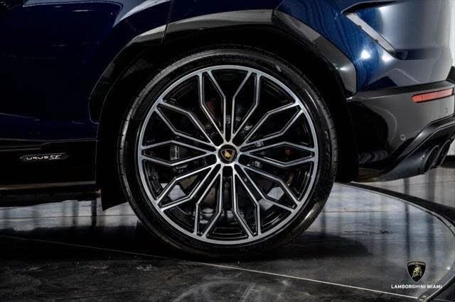 2025 Lamborghini Urus SE - Image 10 of 31