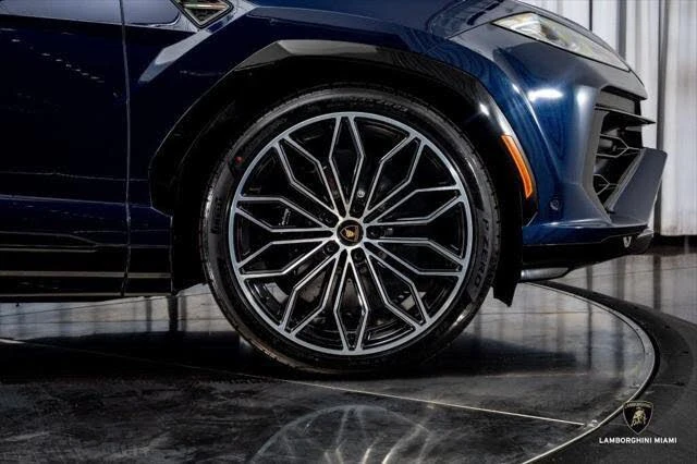 2025 Lamborghini Urus SE - Image 18 of 31