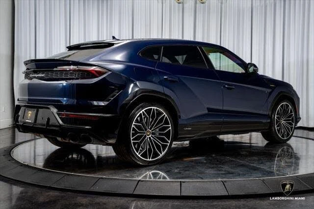 2025 Lamborghini Urus SE - Image 15 of 31