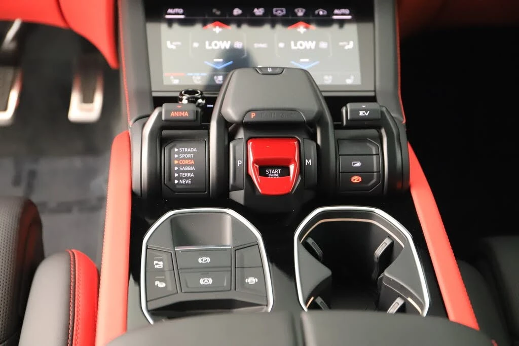2025 Lamborghini Urus SE - Image 20 of 31