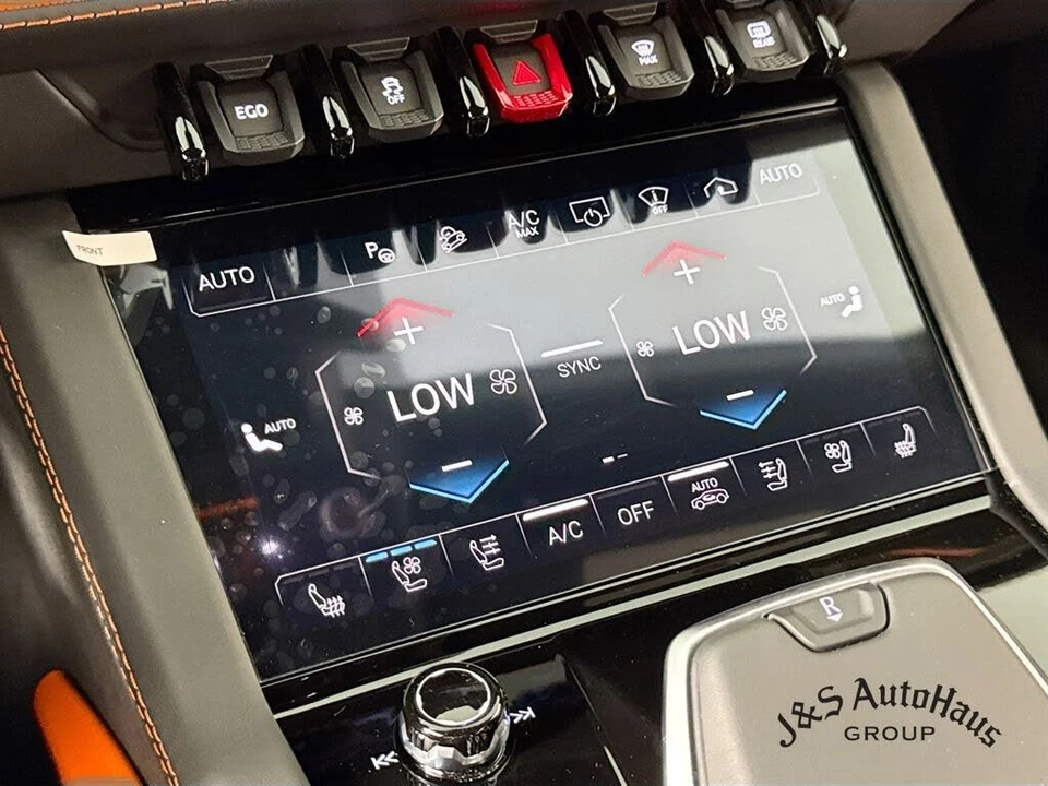 2025 Lamborghini Urus SE - Image 21 of 31