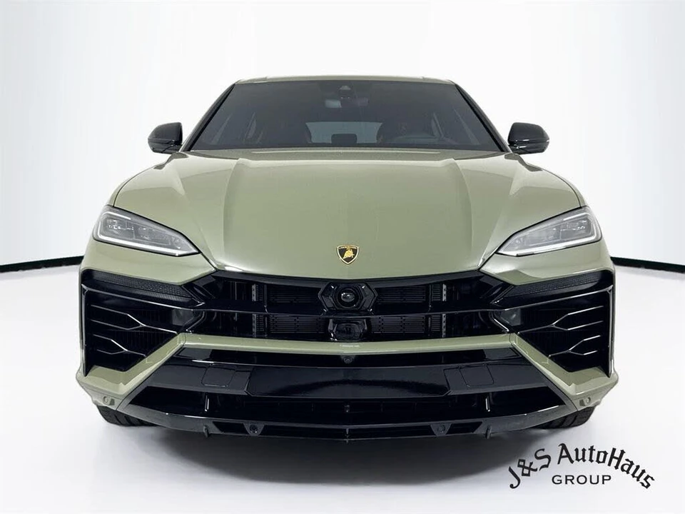 2025 Lamborghini Urus SE - Image 2 of 31