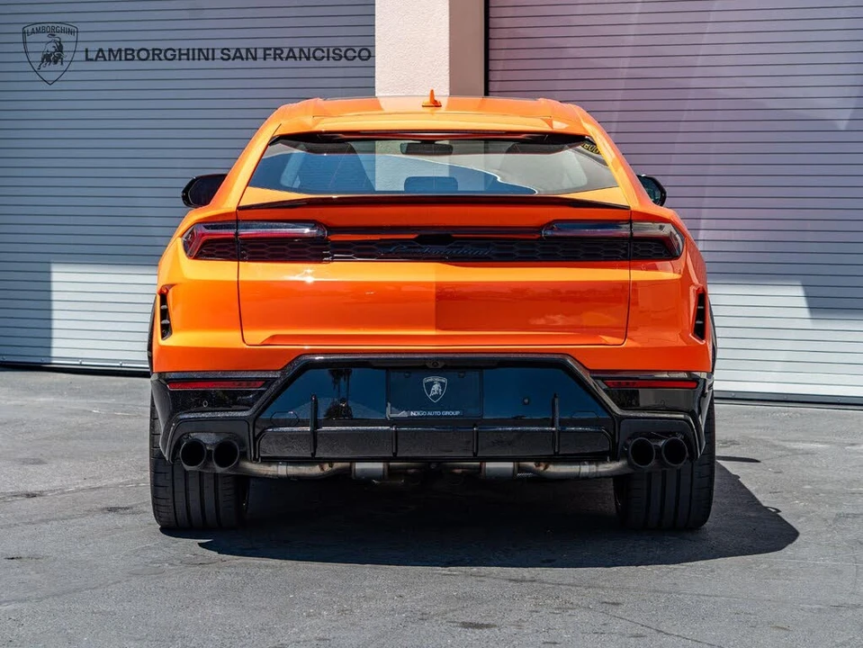 2025 Lamborghini Urus SE - Image 9 of 31