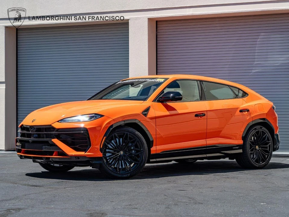 2025 Lamborghini Urus SE - Image 5 of 31