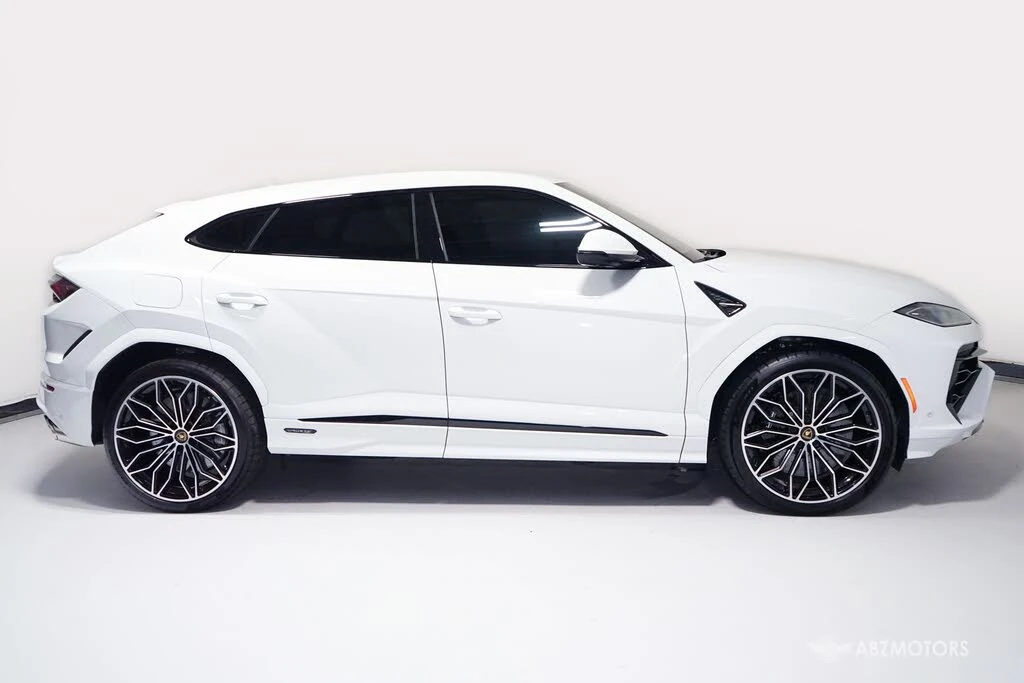 2025 Lamborghini Urus SE - Image 4 of 31