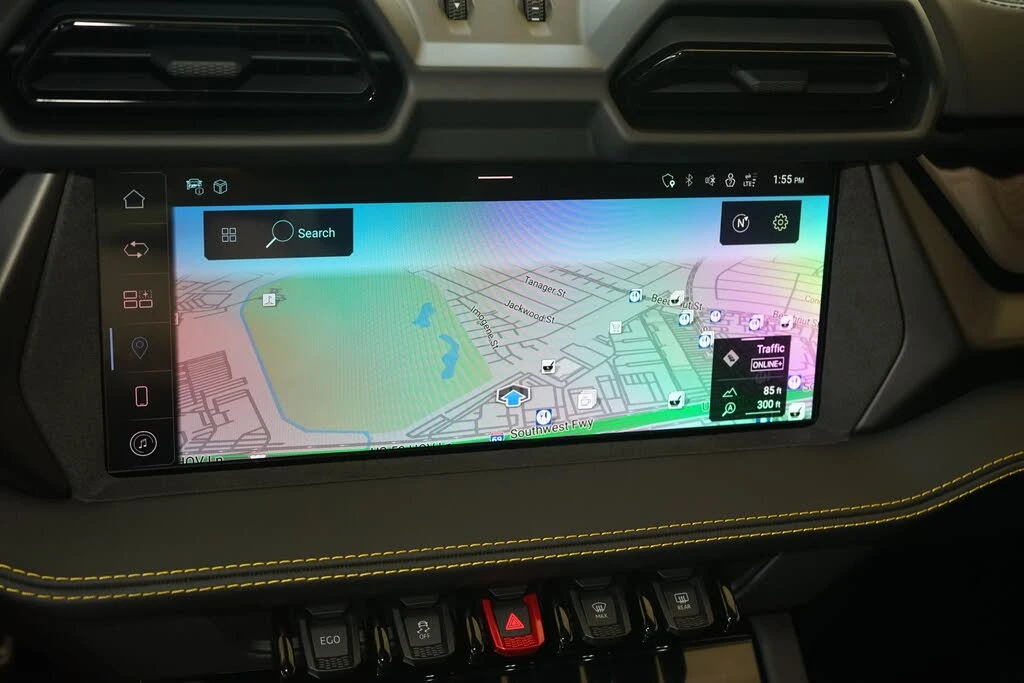 2025 Lamborghini Urus SE - Image 17 of 31